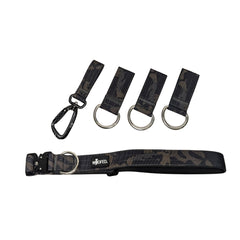 Verstellbarer Gassigürtel mit Schnalle und Camouflage-Hundehalsband, inklusive Karabiner und Ringen. Ideal für Hundehalter.