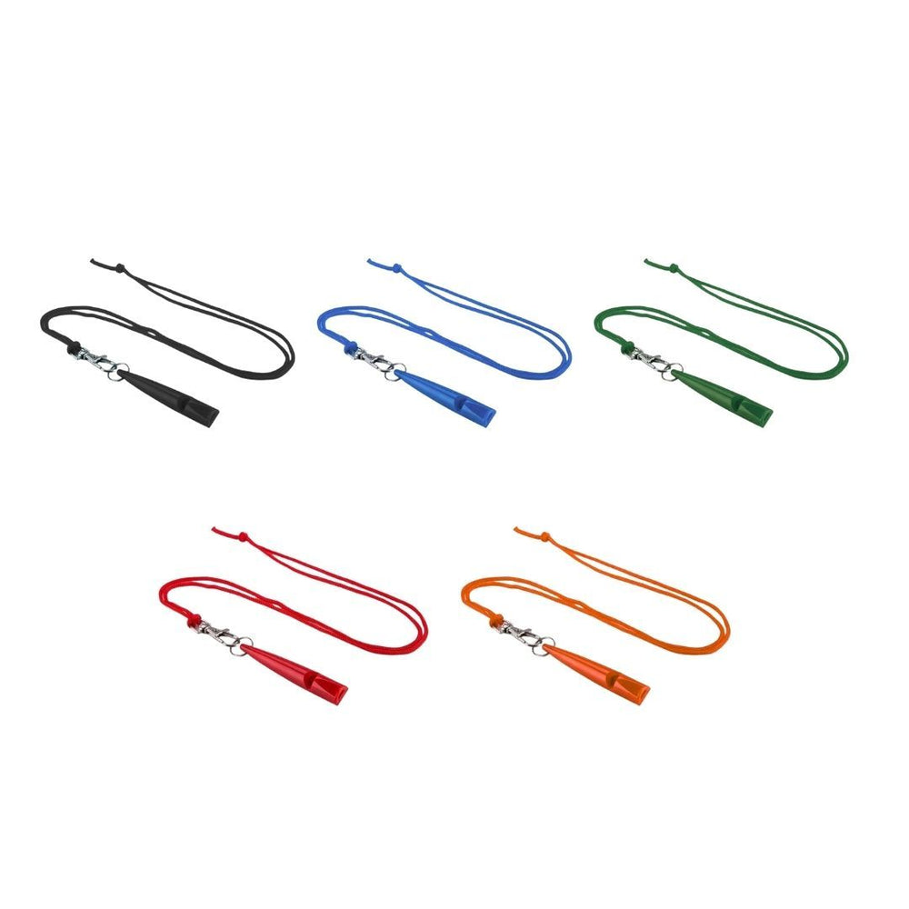 Fünf bunte Hundepfeifen mit Schnüren in Schwarz, Blau, Rot, Grün und Orange an Ketten für einfaches Tragen.