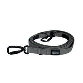 Graue Hundeleine aus Nylon mit Sicherheitskarabiner und Logopatch für optimalen Grip und Haltbarkeit.