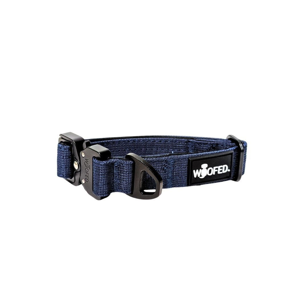 Taktisches Nylon Halsband für kleine Hunde in Dunkelblau mit stabiler Schnalle von Woofed, robust und bequem für aktive Hunde