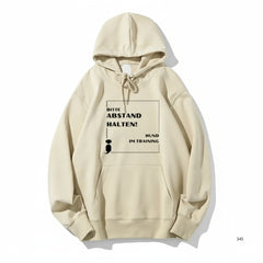 beiger Unisex-Hoodie mit Aufdruck "BITTE ABSTAND HALTEN! HUND IM TRAINING" für Spaziergänge und Training mit Hund