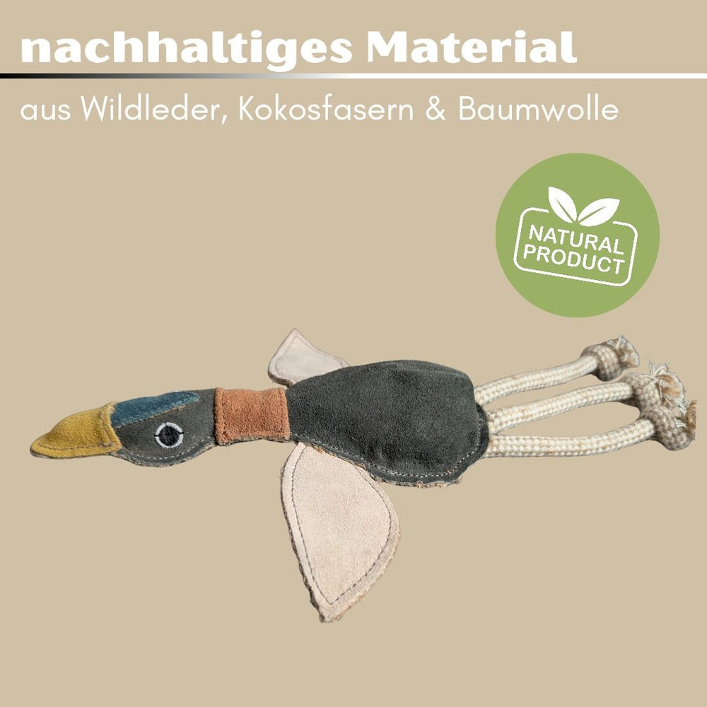 Nachhaltiges Hundespielzeug Ente Ella aus Wildleder und Baumwolle, ideal zum Spielen und Kuscheln für Ihren Hund.