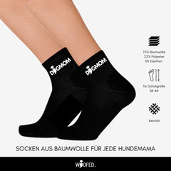 Sneaker Socken DOGMOM aus Baumwolle für Hundemamas in Schwarz, bequem und ideal für Alltag und Spaziergänge.