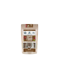 Verpackung von Lakefields Superfood Lamm-Trockenfutter für kleine Hunde in brauner Tüte mit Grafiken.