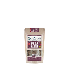 Verpackung von Lakefields Superfood Rind für Hunde, aus kraftpapier mit buntem Design und gesunden Zutaten.