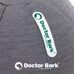 Grauer Doctor Bark Spielball für Hunde, hergestellt in Deutschland, mit weißem Etikett. Ideal für aktiven Hundespaß.