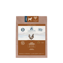 Braune Papiertüte mit Lakefields Hundefutter "CLASSIC LANDHUN" für Erwachsene, angenehm helles Design und Inhaltsangaben.