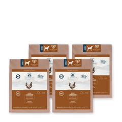 Vier Packungen Hundefutter "Lakefields" für Erwachsene mit Landhuhn und zertifiziertem Design.