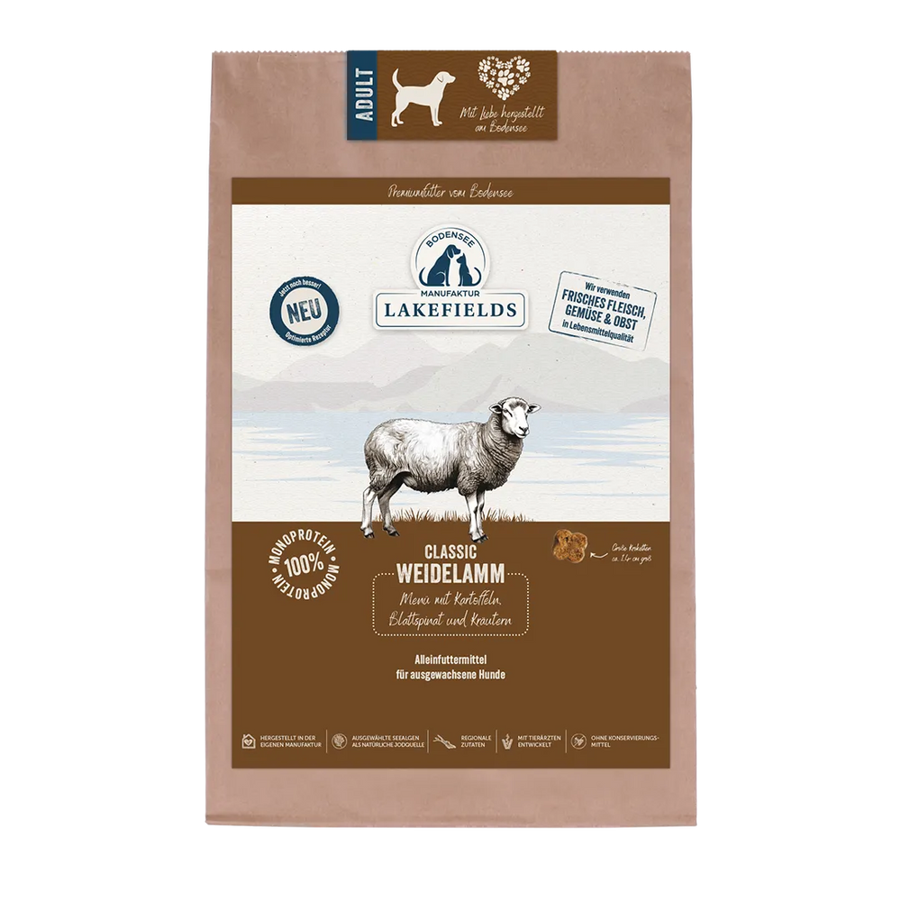 Verpackung von Lakefields Hundefutter "Classic Weidelamm" für adulte Hunde, mit naturnahen Farben und Berglandschaft.