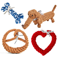 "Spielzeug-Set für Hunde mit Seilmaterial: blauer Kauknochen, brauner Dackel und Spielring."