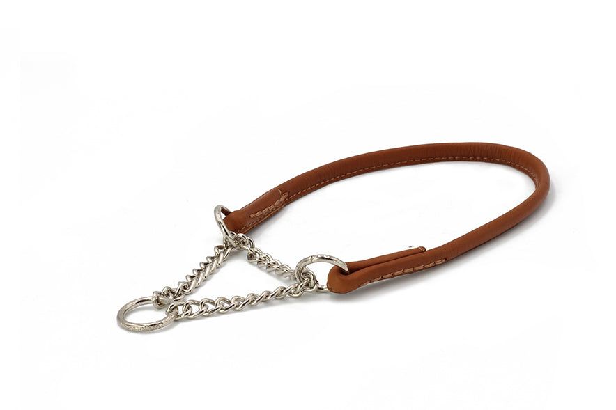Braune Leder-Hundeleine mit silberner Kette, ideal für große Hunde und zur Befestigung am Geschirr oder Halsband.