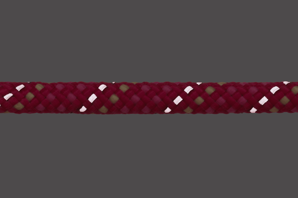 Geflochtenes Knot-a-Collar™ Hundehalsband in rot-violett mit bunten Mustern auf grauem Hintergrund.