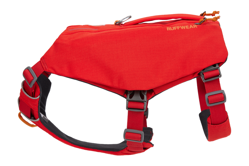 Rotes Ruffwear Switchbak™ Hundegeschirr mit ergonomischer Form und verstellbaren Riemen für optimalen Sitz und Sicherheit.