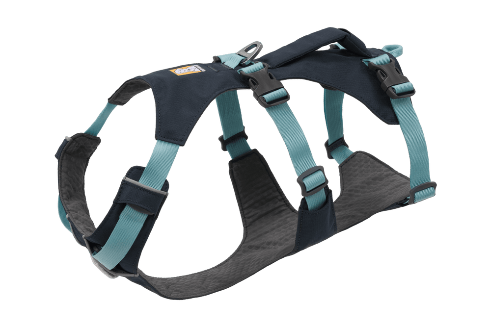 Ergonomisches Flagline™ Hundegeschirr mit gepolsterten Riemen und stabiler, dunkler Farbbeschichtung für optimalen Komfort.