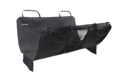 Schwarze Rückbankabdeckung von Ruffwear schützt Auto vor Schmutz und Haustieren, mit zwei Haltegriffen für sicheren Halt.