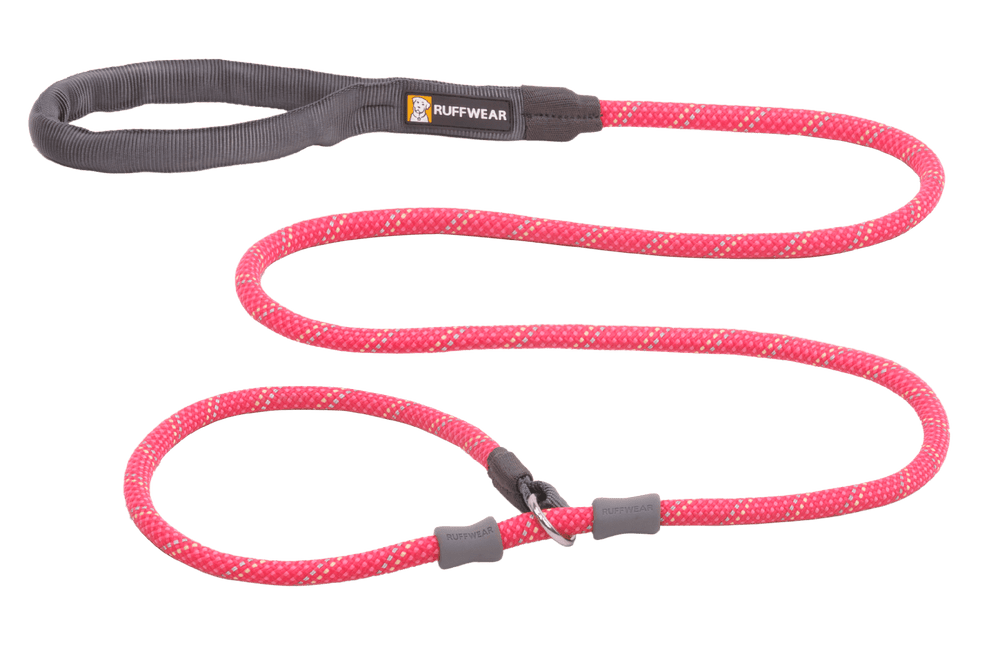 "Leuchtend pinke Just-a-Cinch™ Hundeleine von Ruffwear mit gepolstertem Griff für komfortable Spaziergänge."
