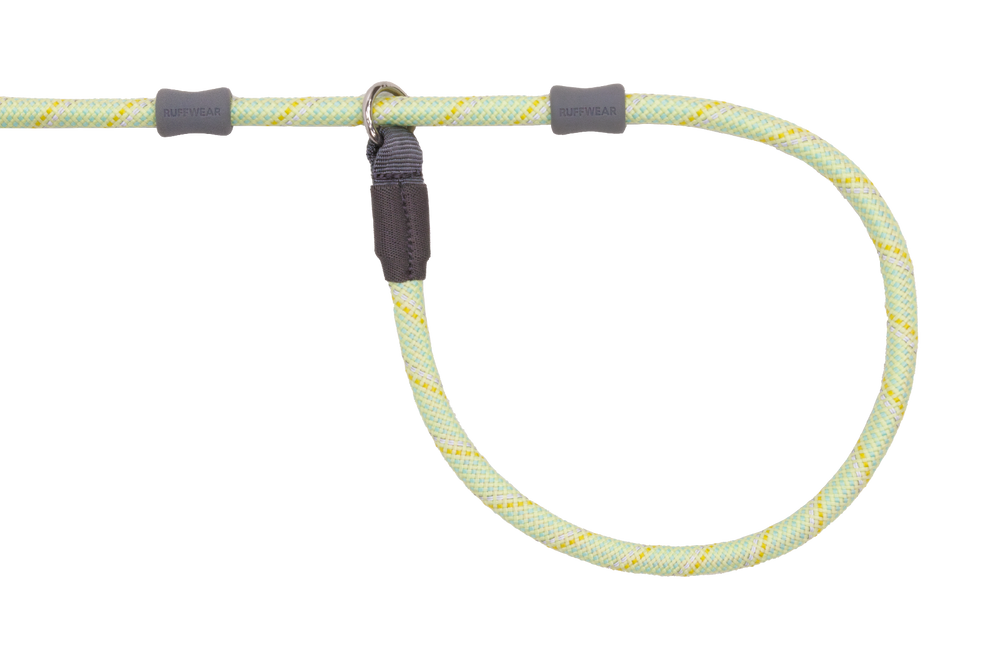 Robuste Just-a-Cinch™ Hundeleine in hellen Farben mit gepolsterter Schlaufe und stabilen Ring für komfortables Gassi gehen.