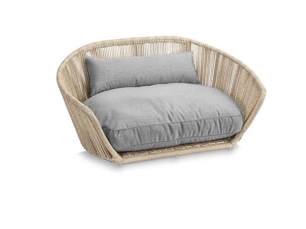 Modernes Design-Hundebett SMOOTH von VOGUE mit grauer Polsterung und geflochtenem Rahmen in runder Form. Eleganter Haustiersessel.