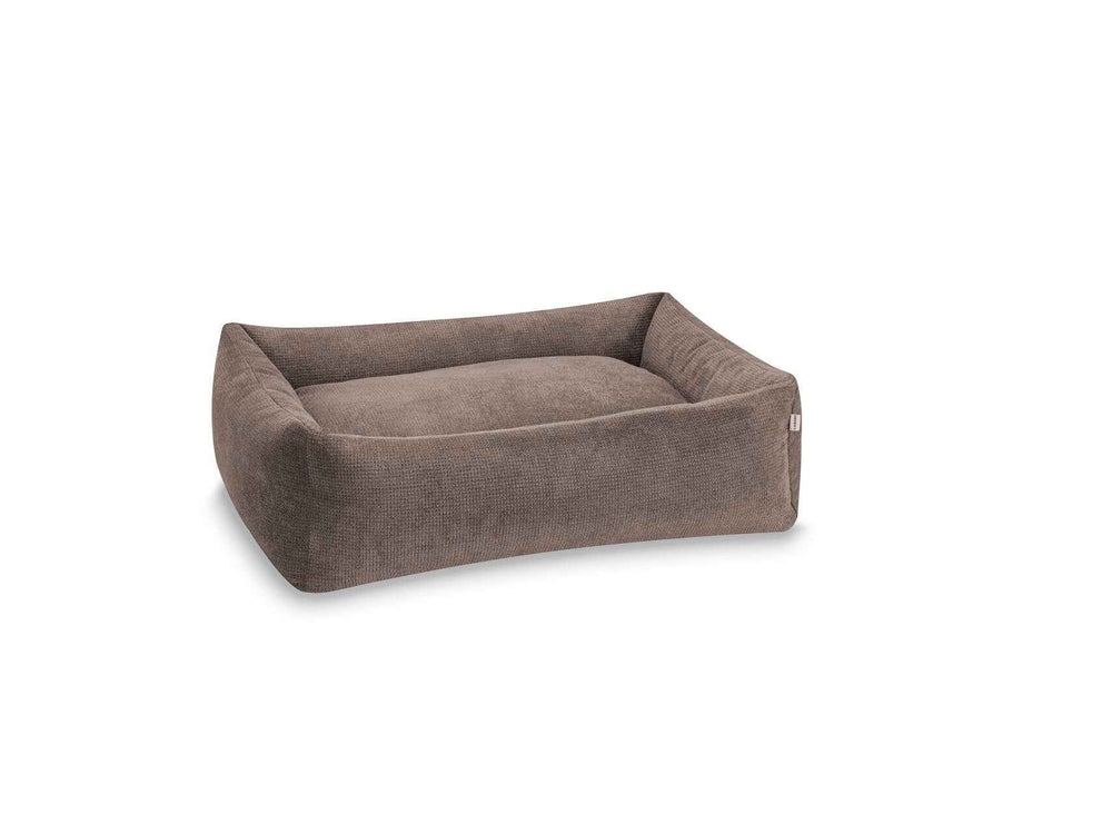 Rechteckiges CLASSIC Hundebett TUDOR in Braun mit weicher, gepolsterter Oberfläche und erhöhten Seiten für optimalen Komfort.