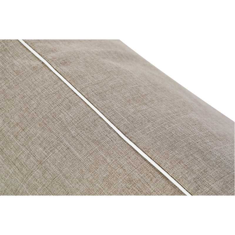 Beige Couch- oder Kissenbezug mit feiner weißer Naht, leinenartige Textur, ideal für gemütliche Wohnräume.