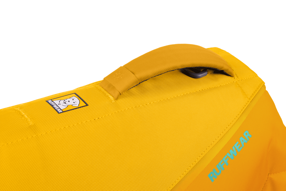 "Ruffwear Float Coat™ Schwimmweste für Hunde in Gelb mit stabilem Griff und robustem Material."