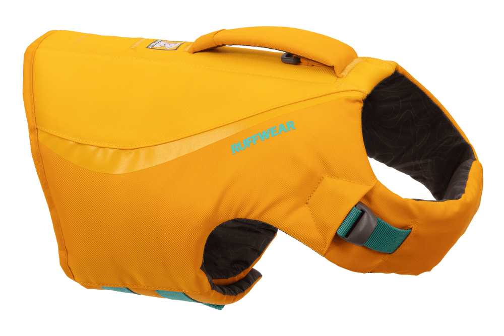 Orangefarbene Float Coat™ Schwimmweste für Hunde mit Handgriff, verstellbaren Gurten und wasserabweisendem Material.
