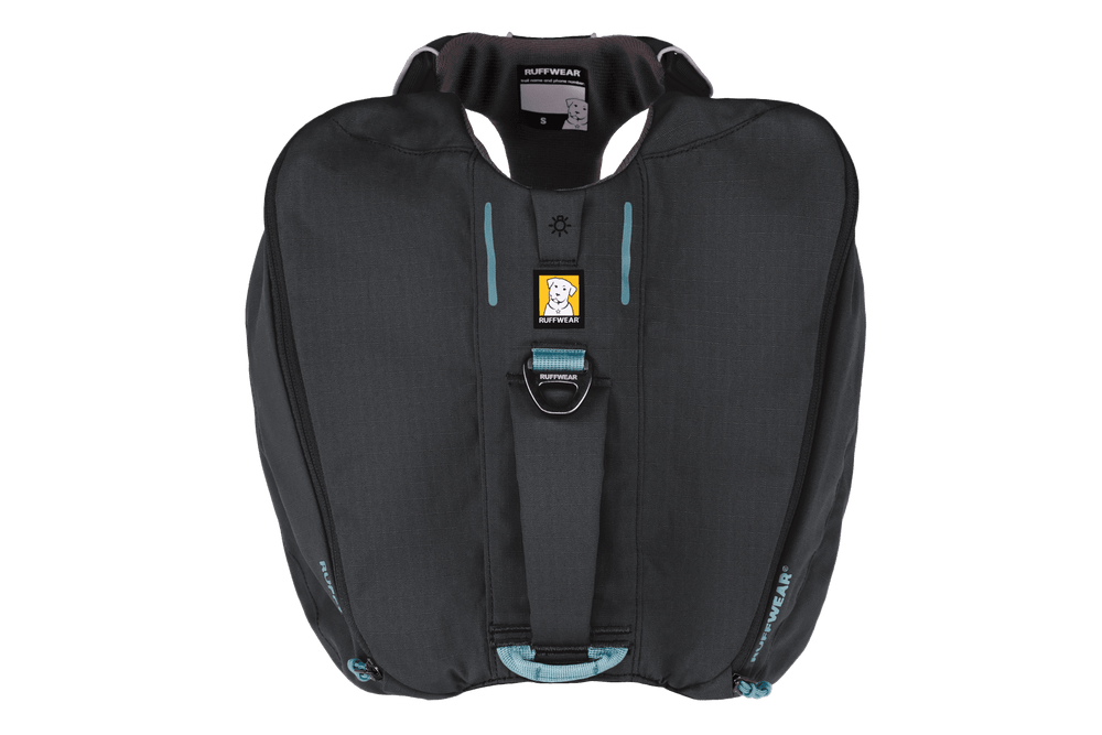 Schwarzer Front Range® Tagesrucksack von Ruffwear mit verstellbaren Gurten, wetterfestem Material und reflektierenden Elementen.