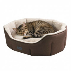 Komfortables ovales Katzenbett "LICA" in Braun mit weichem Fleecefutter, ideal für gemütliche Schlafplätze.