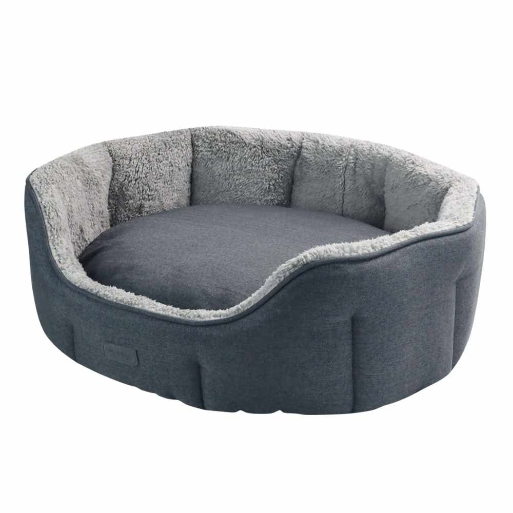 Hundefreundliches ovales Bett "LICA" in Grau mit weichem, hellem Innenbereich für optimalen Komfort.