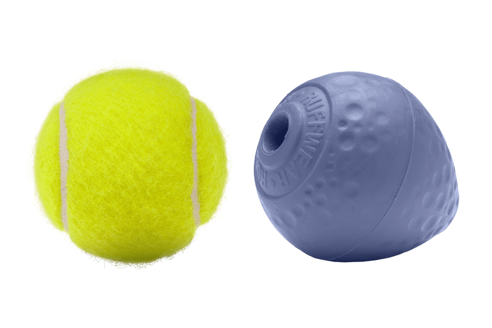 "Zwei Gummi-Wurfspielzeuge: ein gelber Tennisball und ein grauer Gummiball mit Loch, ideal für aktive Spiele."