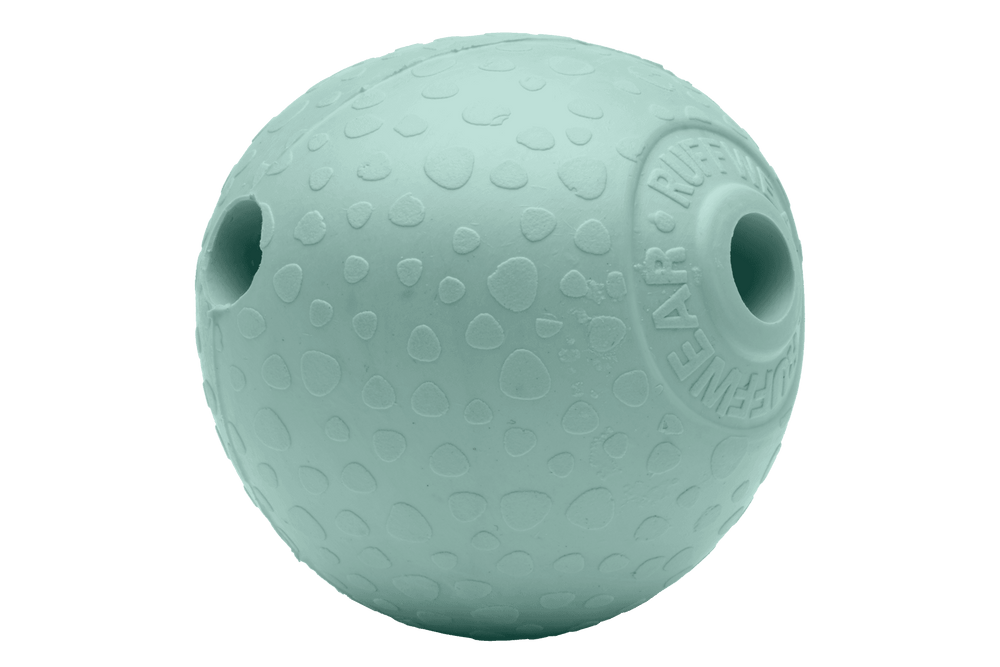 Hellblauer Huckama™ Gummi-Wurfball mit strukturierter Oberfläche, zwei Löchern und rutschfester Textur für mehr Grip.