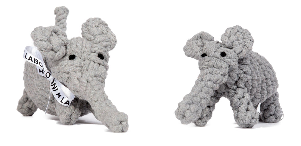 "Weiche, gestrickte Elefanten-Spielzeuge für Hunde in Grau mit großen Ohren und verspieltem Design."