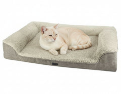 "Katzenfreundliches orthopädisches Sofa 'CALBU' mit erhöhten Rändern und weichem Innenbereich, helles Design."