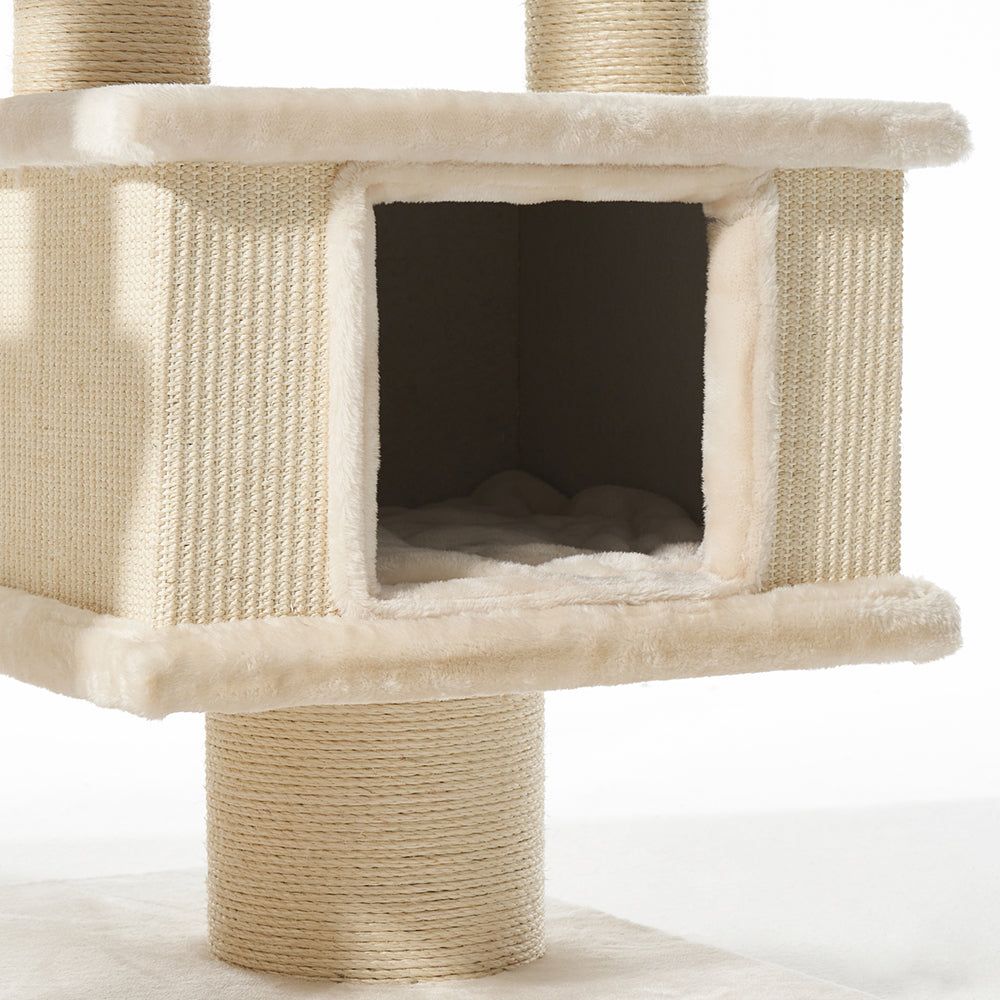 "Kratzbaum VAGO mit samtweichem Haus in Creme und geflochtenen Wänden für Katzen"