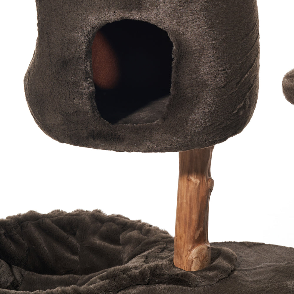 Kratzbaum "GENA" aus grauem Plüsch mit Höhle, rundem Eingang und stabilen Holzstamm für Katzen.