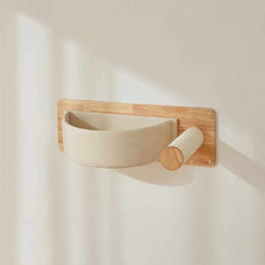 Minimalistischer Wandregal-Korb "Sia" aus Holz mit beiger Stoffschale und runder Holzgriff. Ideal für funktionale Raumgestaltung.