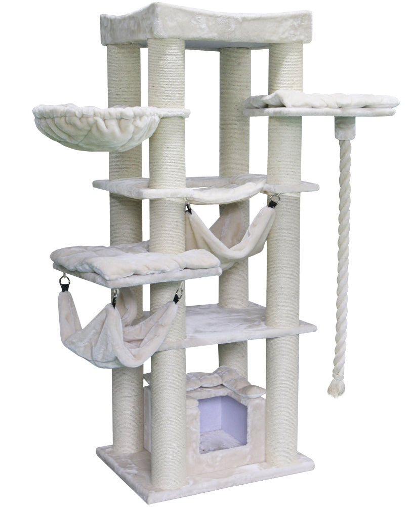 "Kratzbaum RUBI in hellen Farben mit mehreren Plattformen, Hängematten und Sisal-Spielzeug für Katzen."