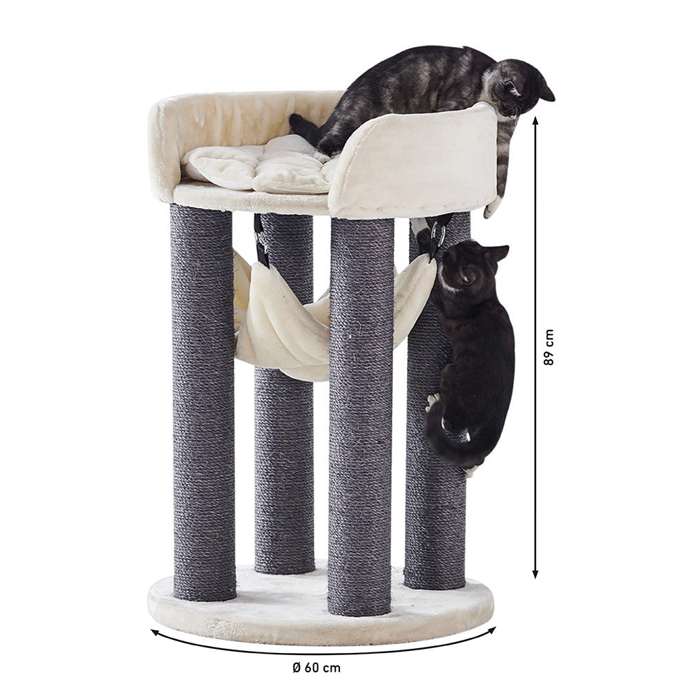 "Katzenkratzbaum ELA mit runder Basis, Sisalsäulen und weicher Liegefläche sowie zwei Hängematten für Entspannung."