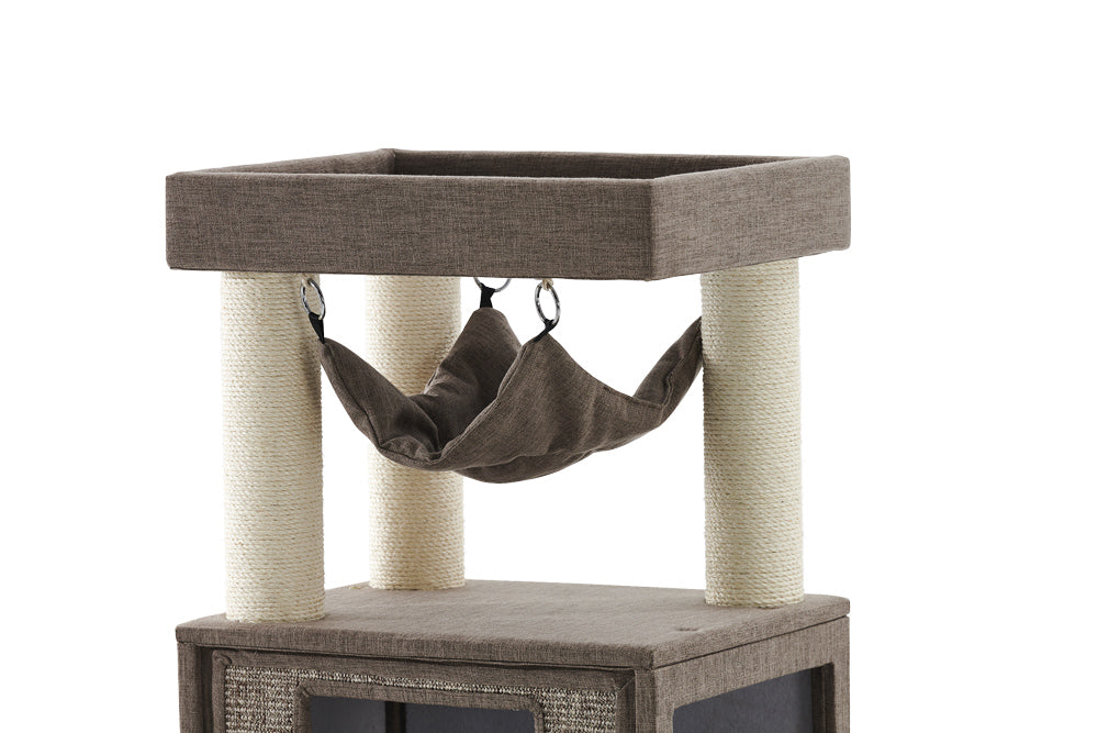 Kratzbaum KASIL mit quadratischer Plattform und Sisalsäulen, ideal für Katzen zum Kratzen und Entspannen.