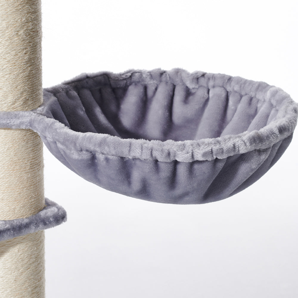 "Abnehmbare, runde Liegefläche für Katzenbaum in Grau mit elastischem Rand und weißem Sisalstamm."