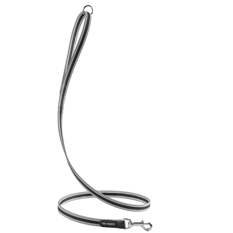 Graue Hundeleine mit schlankem Design und Karabinerhaken für einfaches Befestigen am Halsband.
