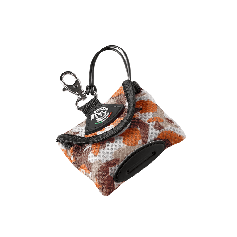 Kleine gefütterte Tasche in Camouflage mit Reißverschluss und Karabiner, ideal für den Easy Clean Dispenser.