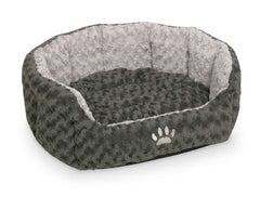 Hundebett oval "SEOLI" in grau mit samtiger Außenseite und weichem Innenfutter, ideal für gemütliche Ruhezeiten.