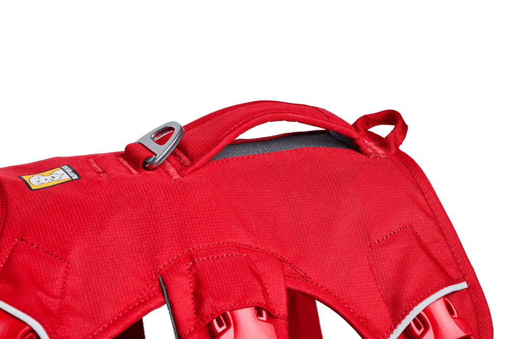 Rotes Web Master™ Hundegeschirr mit robustem Griff, reflektierenden Streifen und Leinen-Schlaufe auf schwarzem Hintergrund.