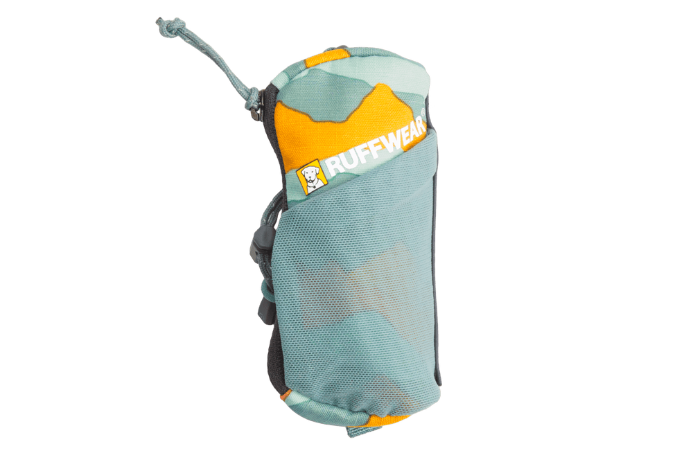Ruffwear Stash Bag Mini™ Poop Bag Holder in camouflage mit Netzfach und Zugkordel für Hundeausflüge.