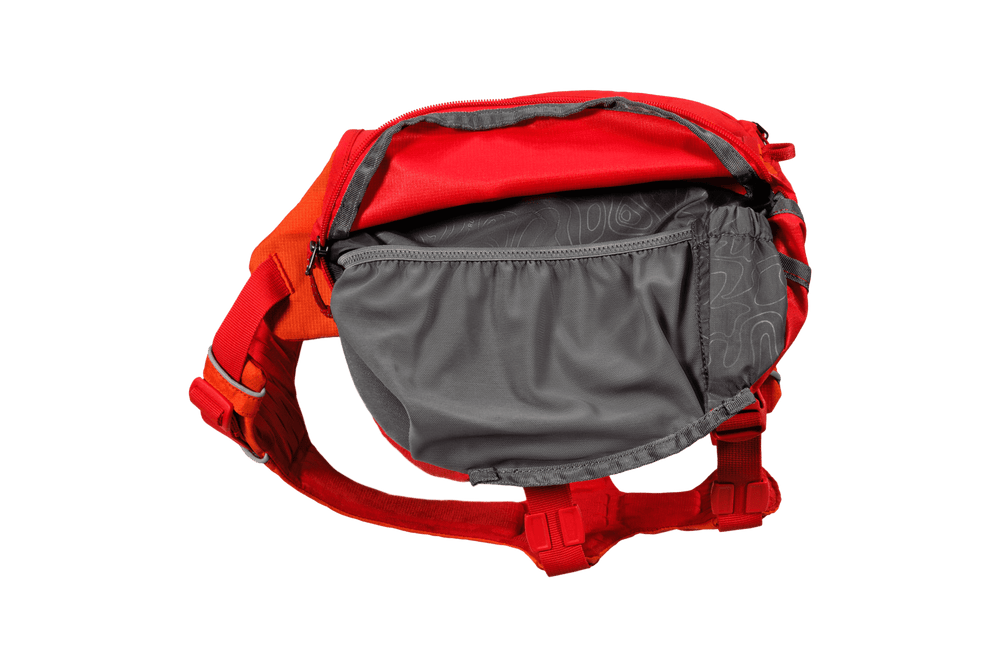 Innenseite des roten Palisades™ Rucksacks mit grauem Innenraum und verstellbarer Trageschlaufe.