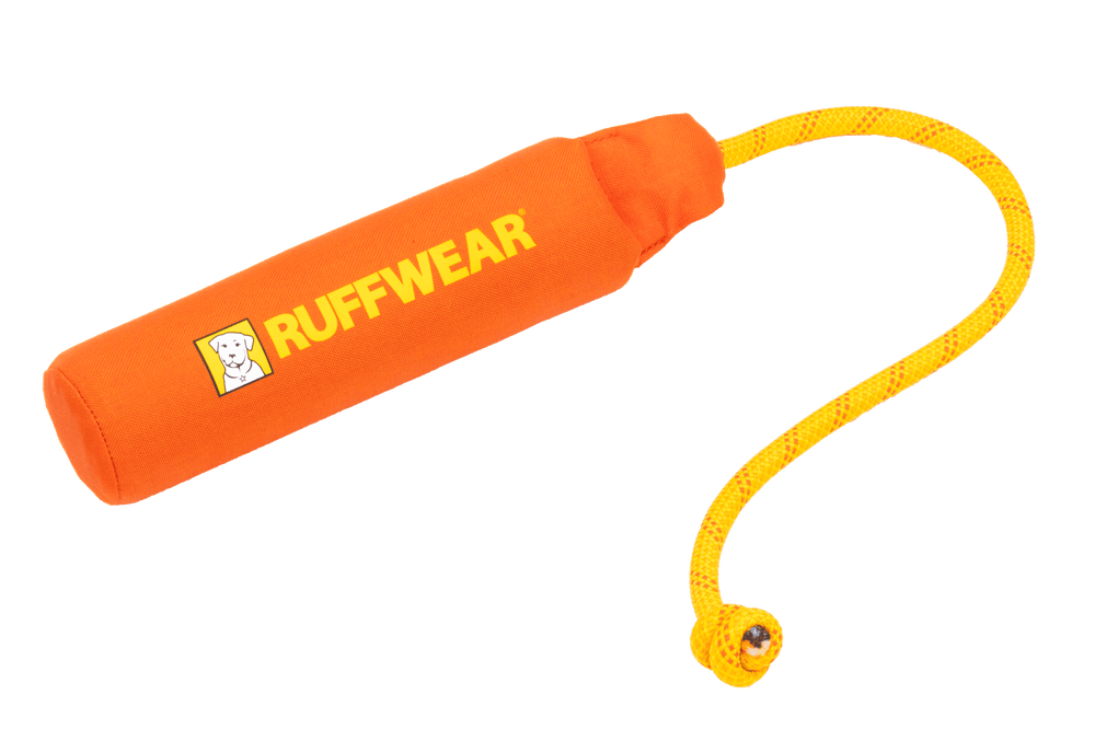 Lunker™ Schwimmendes Wurfspielzeug von RUFFWEAR in leuchtendem Orange mit gelbem Seil für Hunde. Perfekt für Spaß im Wasser.