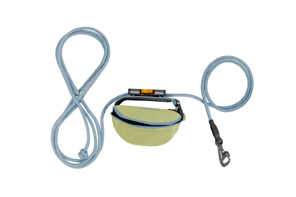 "Hitch Hiker™ Hunde-Leinensystem in Gelb und Blau mit stabiler Schlaufe und praktischem Taschen-Element."