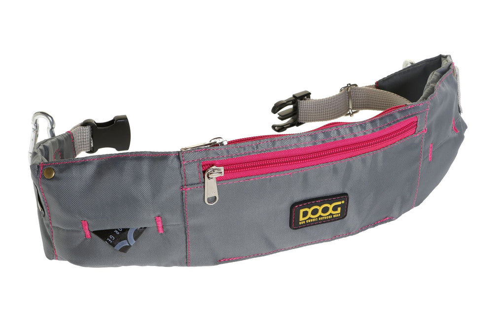 Grau-rosafarbener Hüftgurt mit Taschen, ideal für Outdoor-Aktivitäten und Sport, aus robustem Material gefertigt.