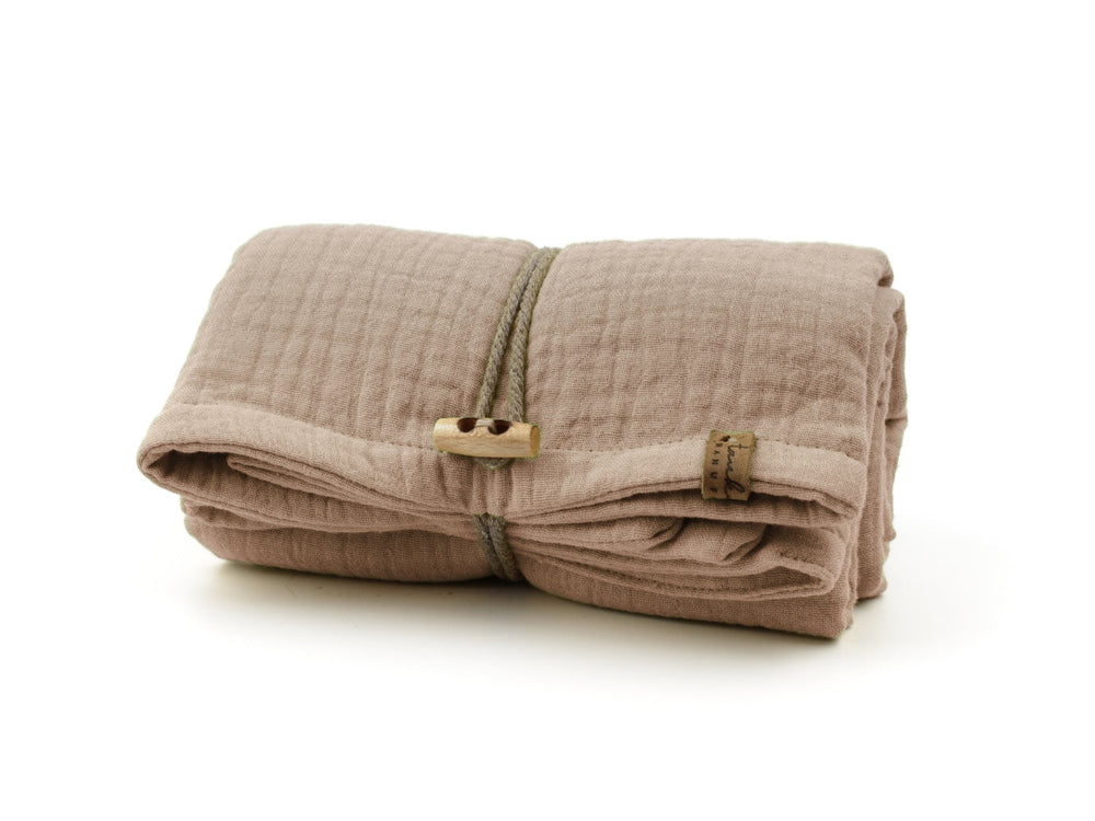Weiches Hundehandtuch 'Sparkle' in beige-rötlichem Farbton, ideal für nach dem Baden oder Spaziergängen.